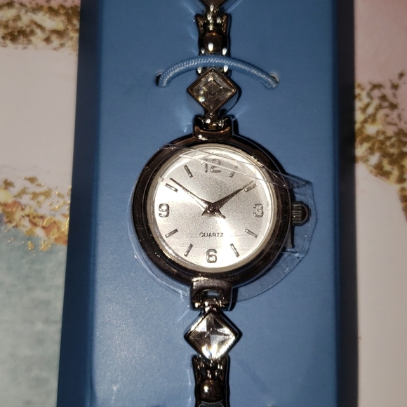 Sparkling Bracelet Watch by Avon - Picture 2 of 7